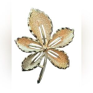 SARAH COVENTRY Vintage 1970s Gold Maple Leaf Brooch Pin Pristine Stamped